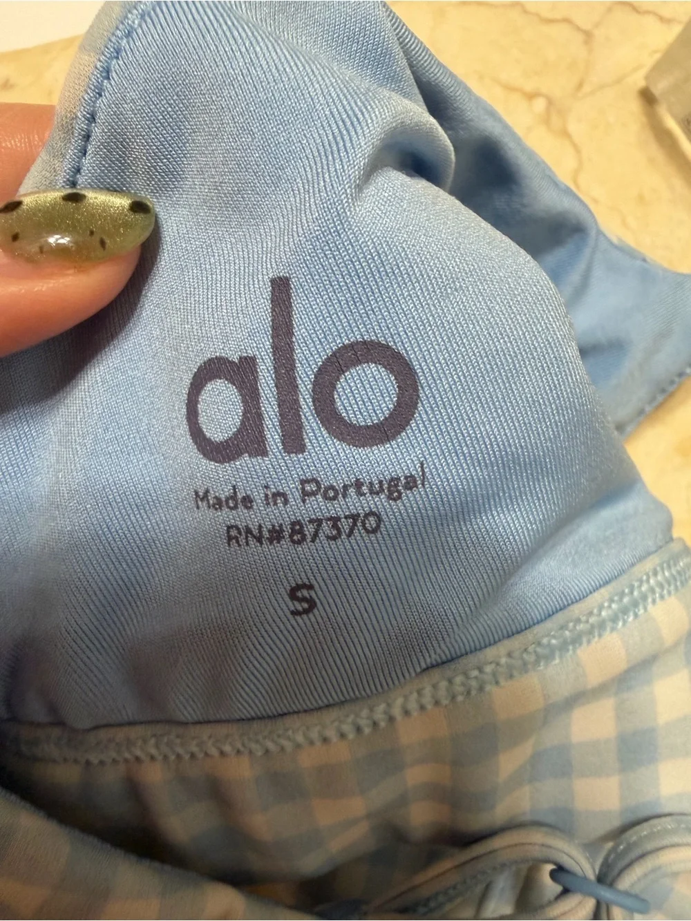 ALO Yoga excellent alo